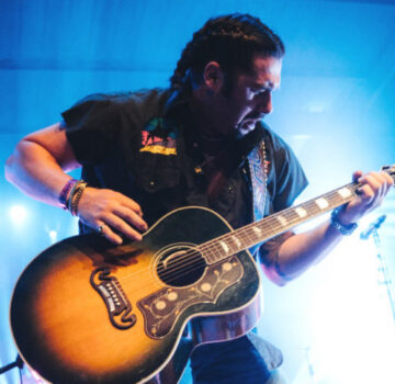 Hire Koe Wetzel. Booking Koe Wetzel information.