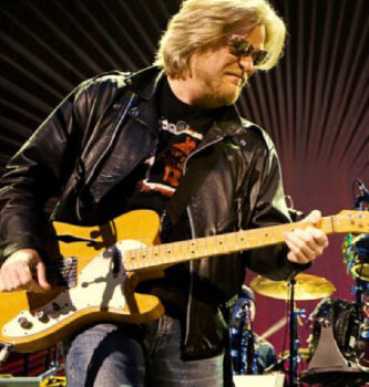 Hire Daryl Hall - book Daryl Hall for an event!