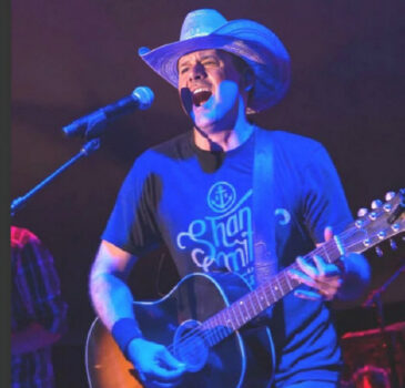 Hire Roger Creager -- booking Roger Creager information.