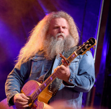 Hire Jamey Johnson. Booking Jamey Johnson information.