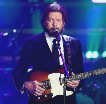 Hire Ronnie Dunn. Booking Ronnie Dunn information.