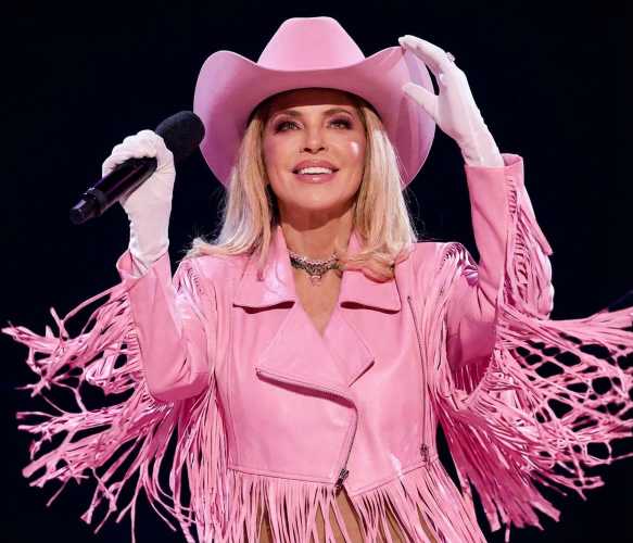 Hire Shania Twain - Booking Information