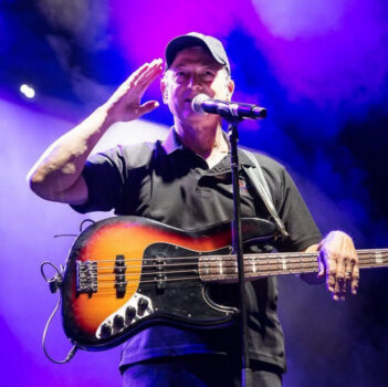 Hire Gary Sinise. Booking Gary Sinise information.