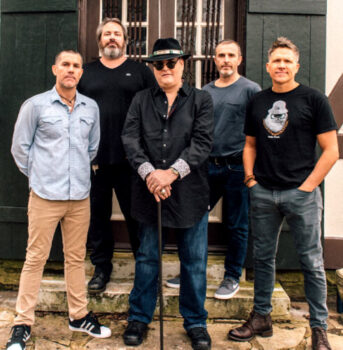 Hire Blues Traveler. Booking Blues Traveler information.