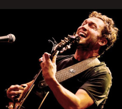 Hire Phillip Phillips. Booking Phillip Phillips information.