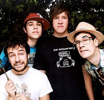 Hire Hellogoodbye - Booking Information Hire Hellogoodbye. Booking Hellogoodbye information.