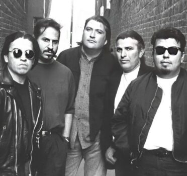Hire Los Lobos. Booking Los Lobos information.