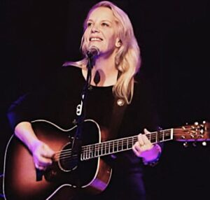 Hire Mary Chapin Carpenter - booking Mary Chapin Carpenter information. 