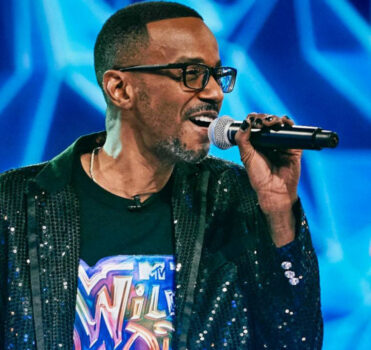 Hire Tevin Campbell. Booking Tevin Campbell information.
