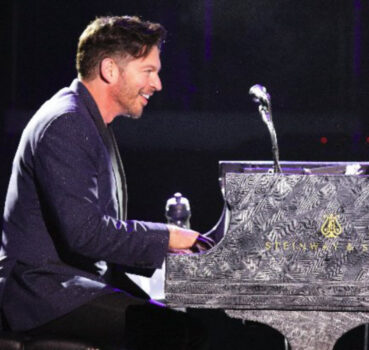 Hire Harry Connick Jr.. Booking Harry Connick Jr. information.