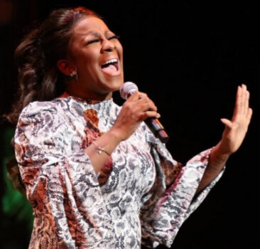 Hire Le'Andria Johnson - booking Le'Andria Johnson information.