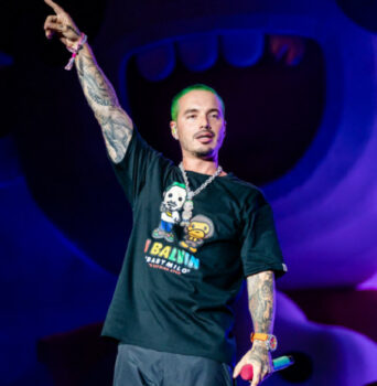 Hire J Balvin. Booking J Balvin information.