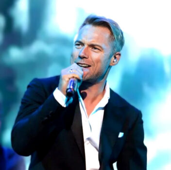 Hire Ronan Keating. Booking Ronan Keating information.