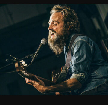 Hire Iron & Wine. Booking Iron & Wine information.