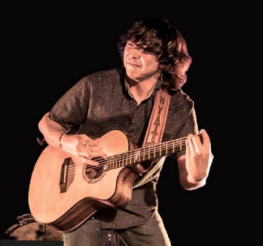 Hire Wyatt Flores. Booking Wyatt Flores information