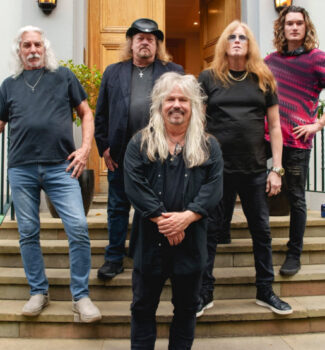 Hire Molly Hatchet. Booking Molly Hatchet information.