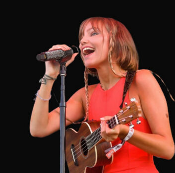 Hire Grace Vanderwaal. Booking Grace Vanderwaal information.