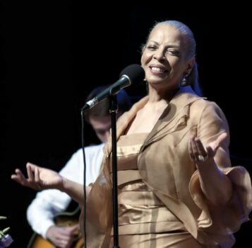 Hire Patti Austin. Booking Patti Austin information.