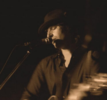 Hire Pete Yorn - booking Pete Yorn information.