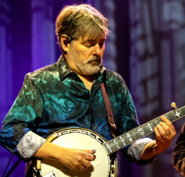Hire Bela Fleck - Booking Information