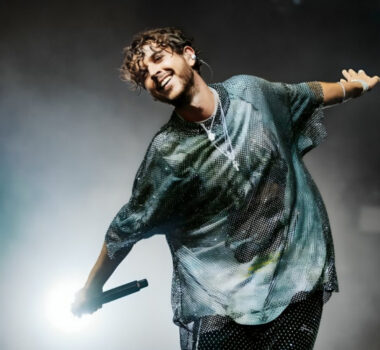 Hire Oscar and the Wolf. Booking Oscar and the Wolf information.