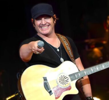 Hire Jerrod Niemann. - booking Jerrod Niemann information.