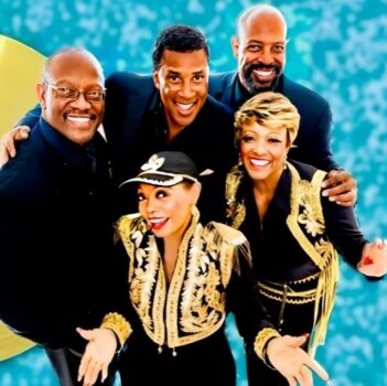 Hire The 5th Dimension - The 5th Dimension booking information.