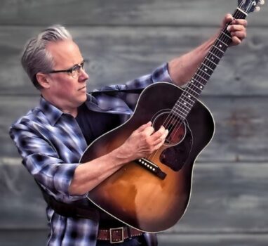 Hire Radney Foster. Booking Radney Foster information.