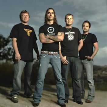 Hire Cross Canadian Ragweed. Booking Cross Canadian Ragweed information.