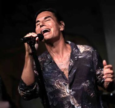 Hire Julio Iglesias Jr. Booking Julio Iglesias Jr information.