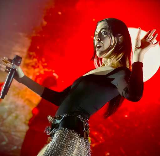 #1. Booking CAROLINE POLACHEK. Get Answers & Fast Service.