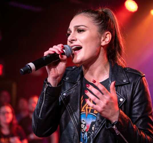 #1. Booking DAYA! Get Answers & Fast Service.