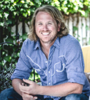 Hire WILLIAM CLARK GREEN - booking WILLIAM CLARK GREEN information.